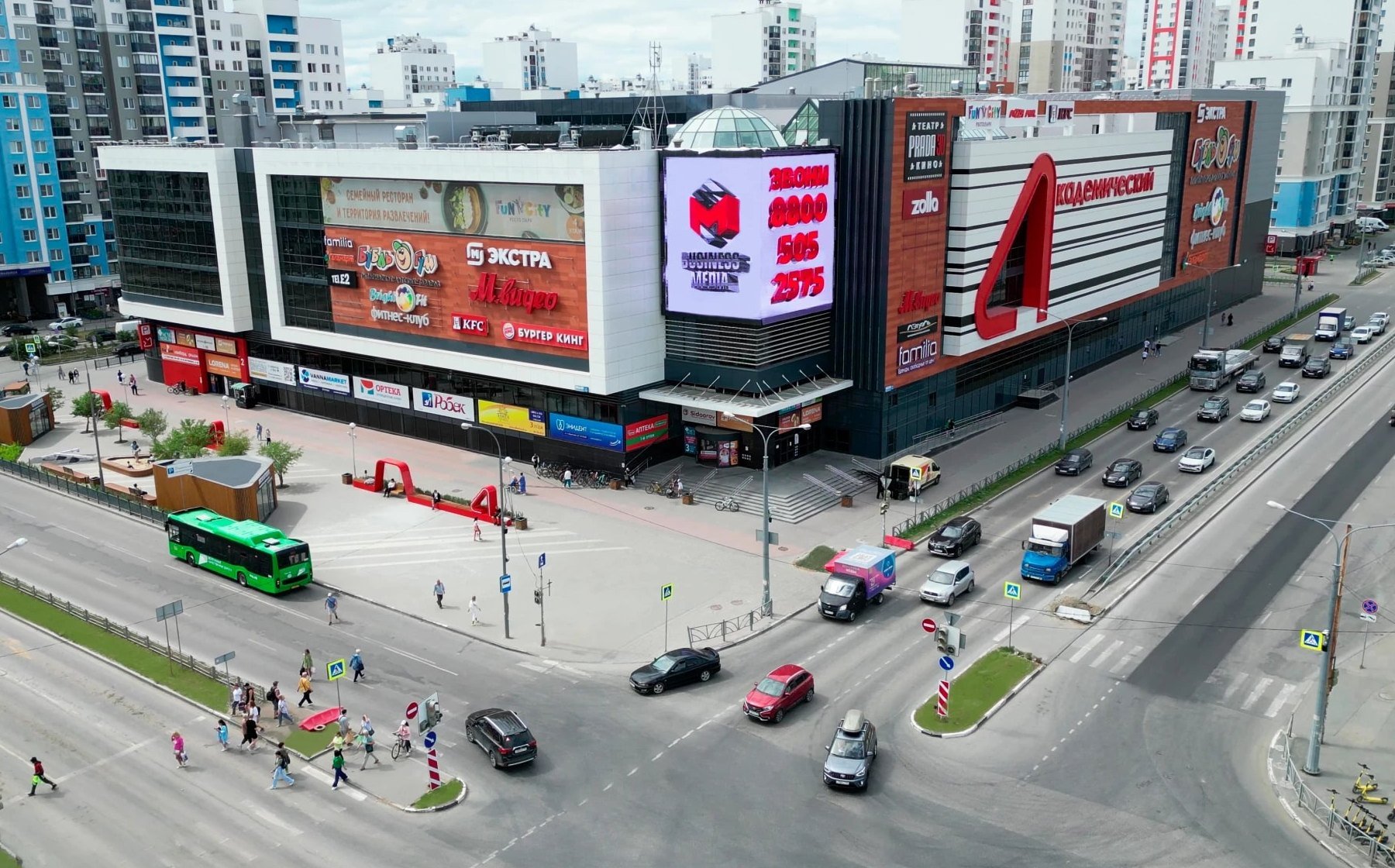 Рекламный видеоэкран на торговый комплекс