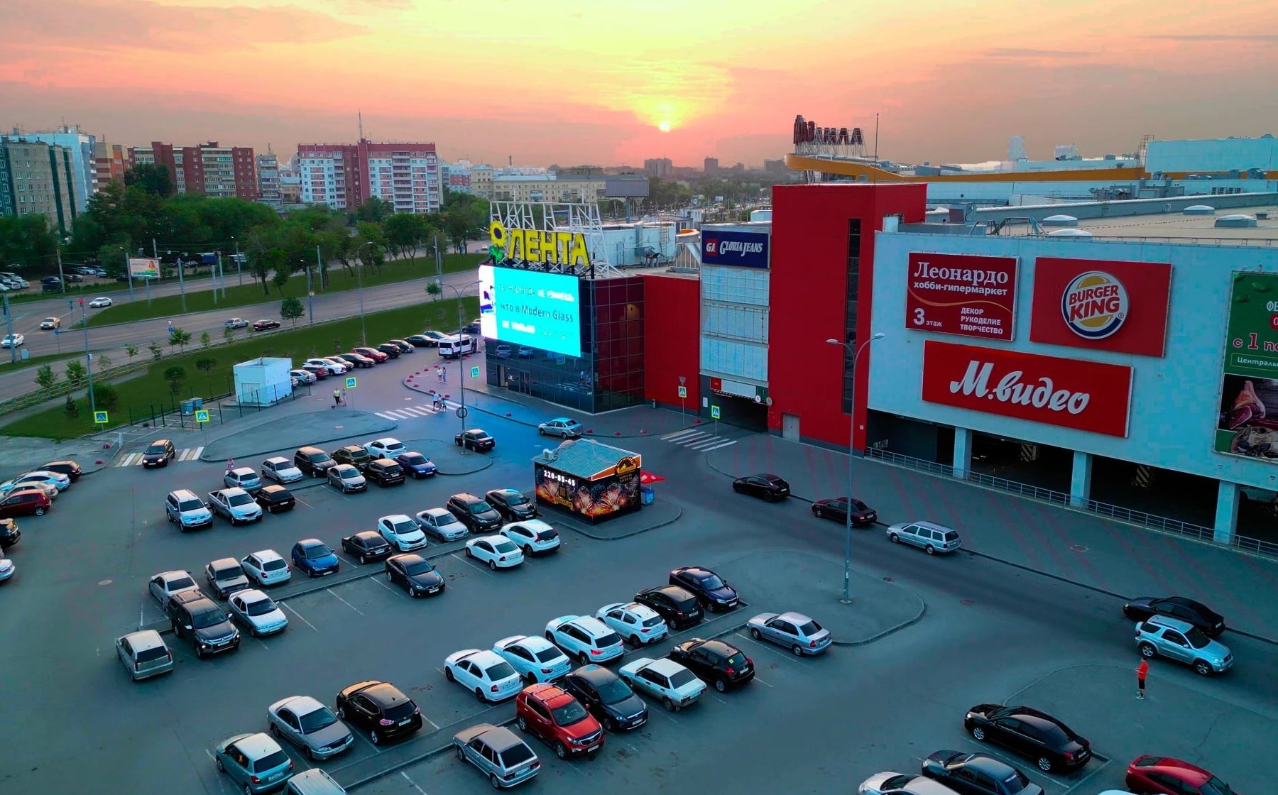 Установка медиаэкрана на ТК Алмаз Челябинск