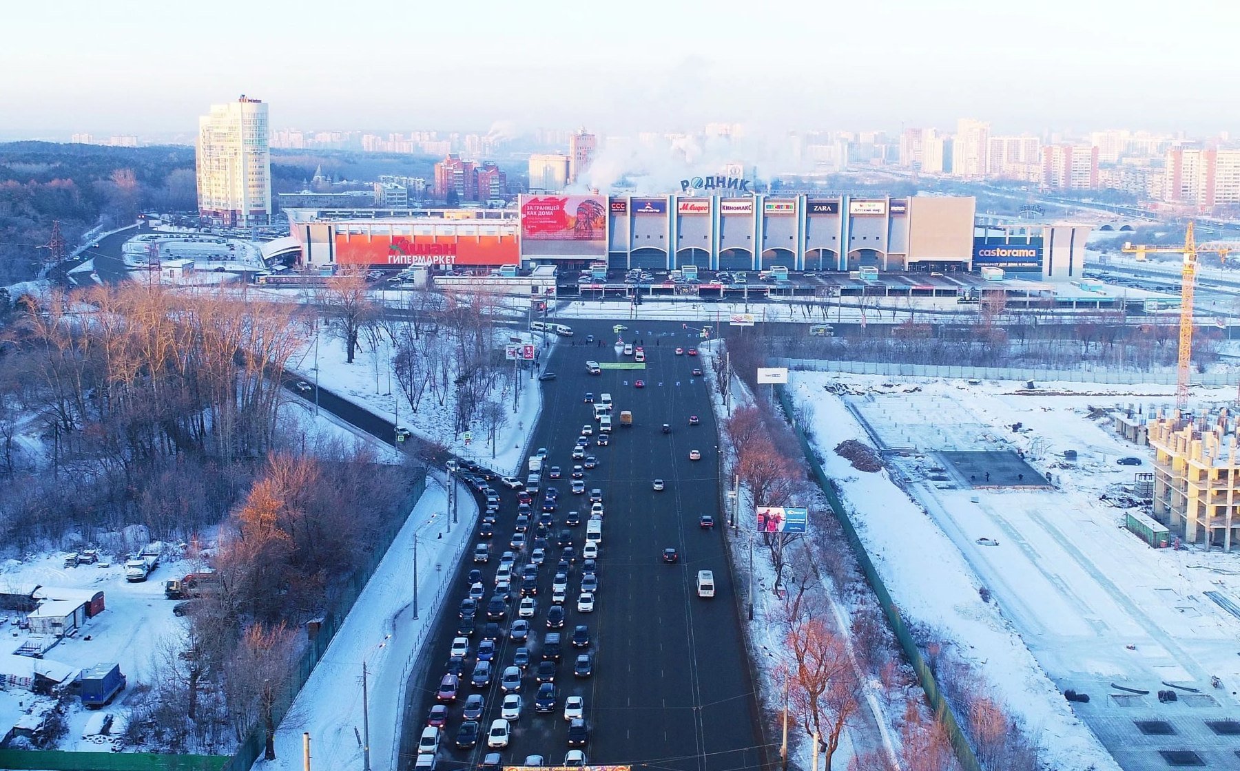 Установка медиаэкрана на ТРК Родник